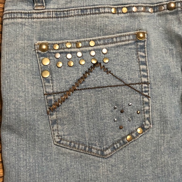 Request Studded Blue Denim Capris - Picture 7 of 7